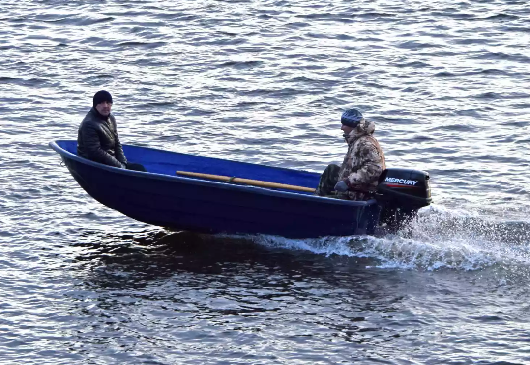 Стеклопластиковая лодка Neman-340 (тримаран) в Махачкале