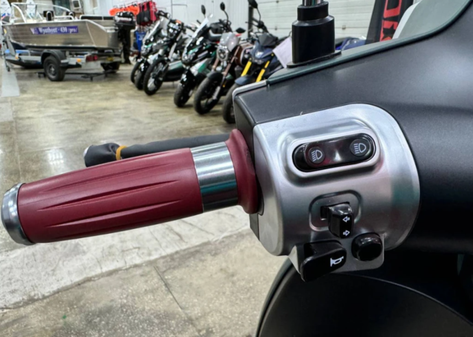 Скутер PROMAX Miami 240 (49) в Махачкале