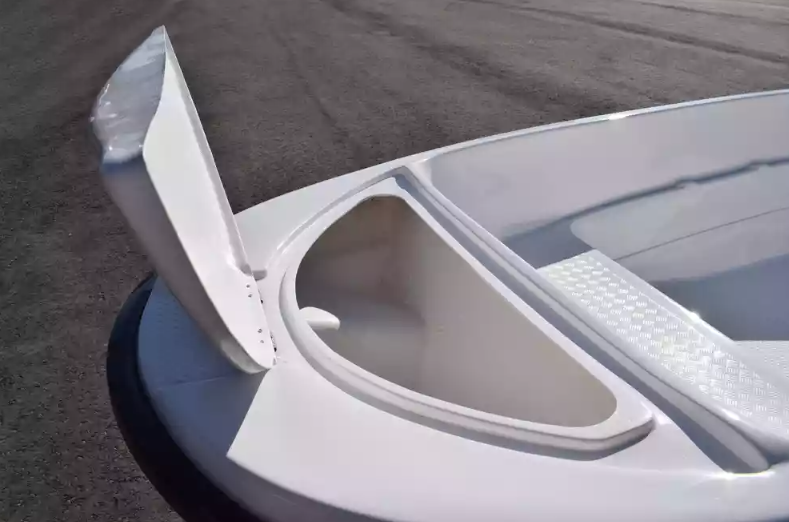 Стеклопластиковая лодка Пингвин (тримаран) в Махачкале