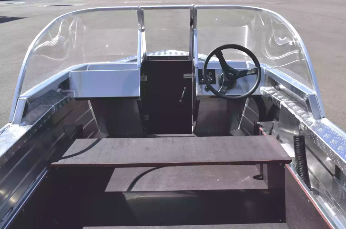 Алюминиевая лодка Wyatboat-390 DCM в Махачкале