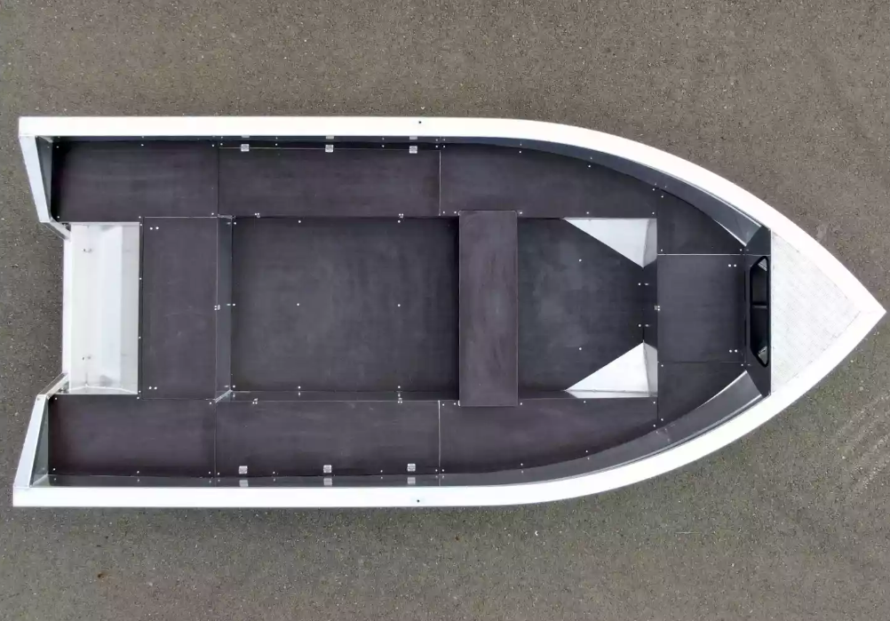 Алюминиевая лодка  Неман-420 в Махачкале