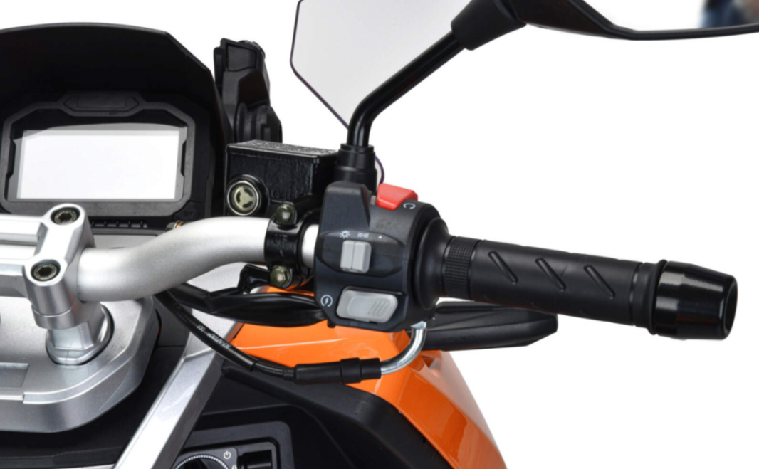 Скутер MOTOLAND (МОТОЛЕНД) T-MAX 150 в Махачкале