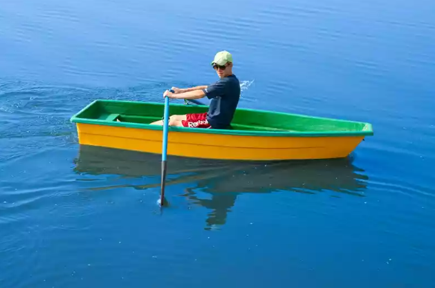 Стеклопластиковая лодка Малютка в Махачкале