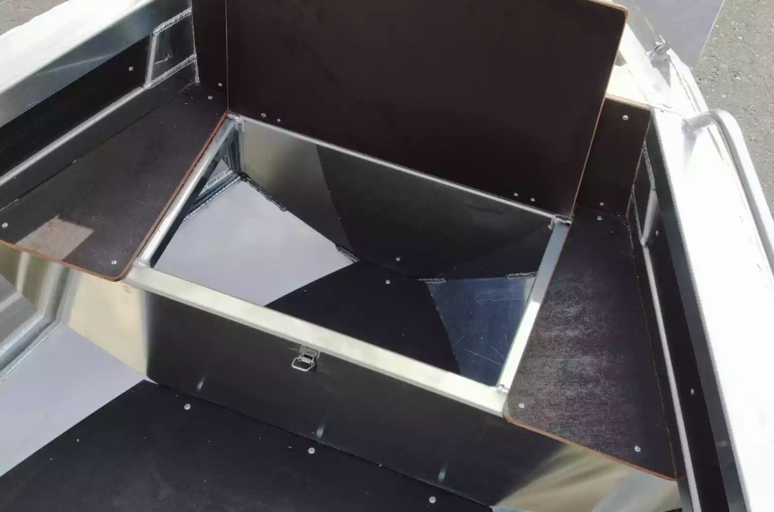 Алюминиевая лодка  Неман-480 Р в Махачкале