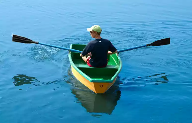 Стеклопластиковая лодка Малютка в Махачкале