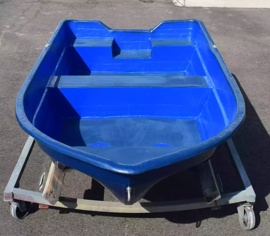 Стеклопластиковая лодка Neman-340 (тримаран) в Махачкале