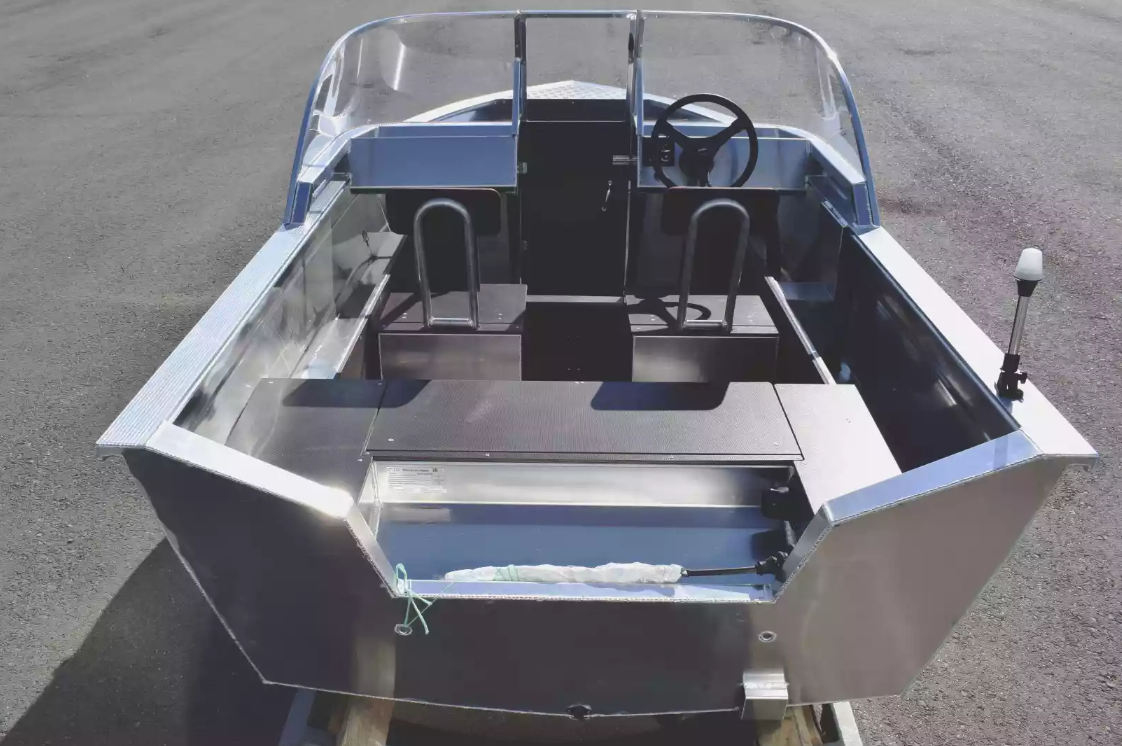 Алюминиевая лодка  Неман-400 DCM в Махачкале