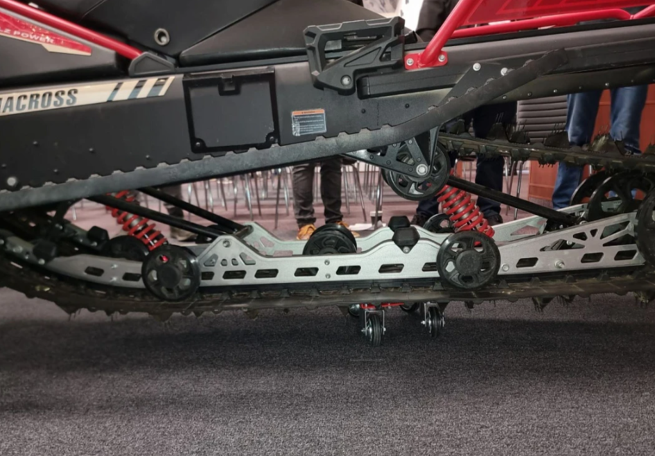 Снегоход AODES Siberiacross 1000 SWT 600mm LCD 6.8 в Махачкале