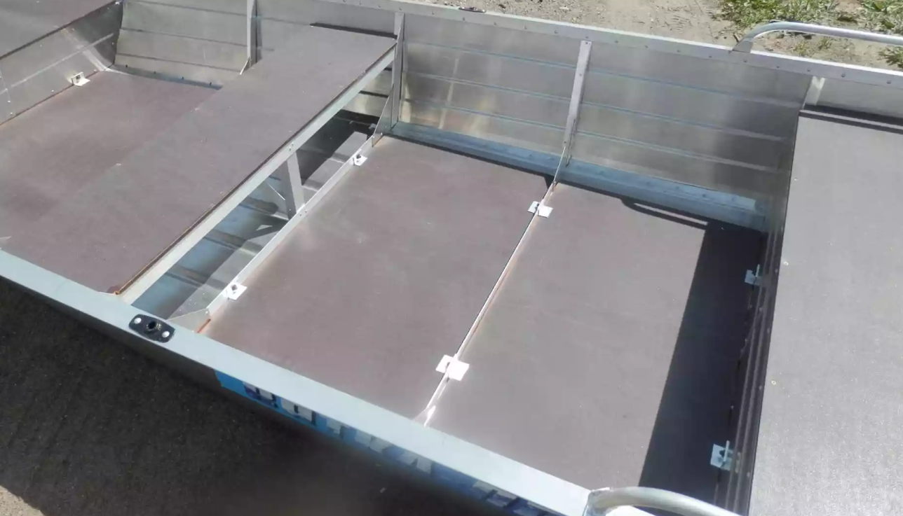 Алюминиевая лодка Вятка-Профи 32 в Махачкале