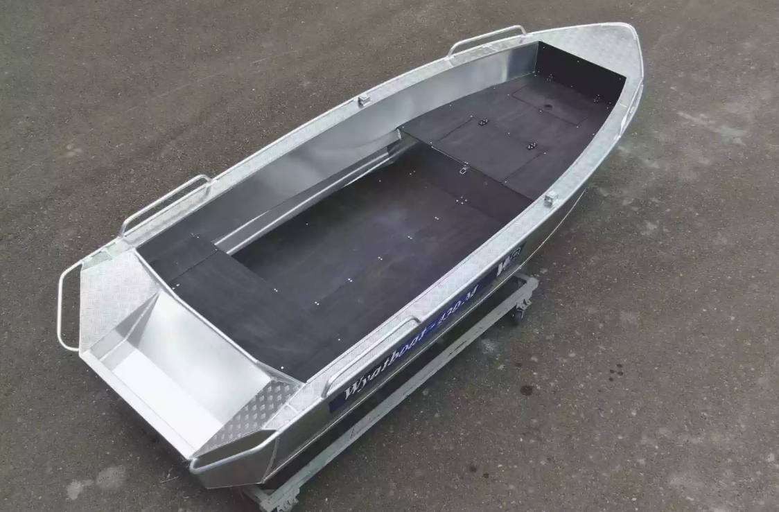 Алюминиевая лодка  Wyatboat-430М FISH в Махачкале