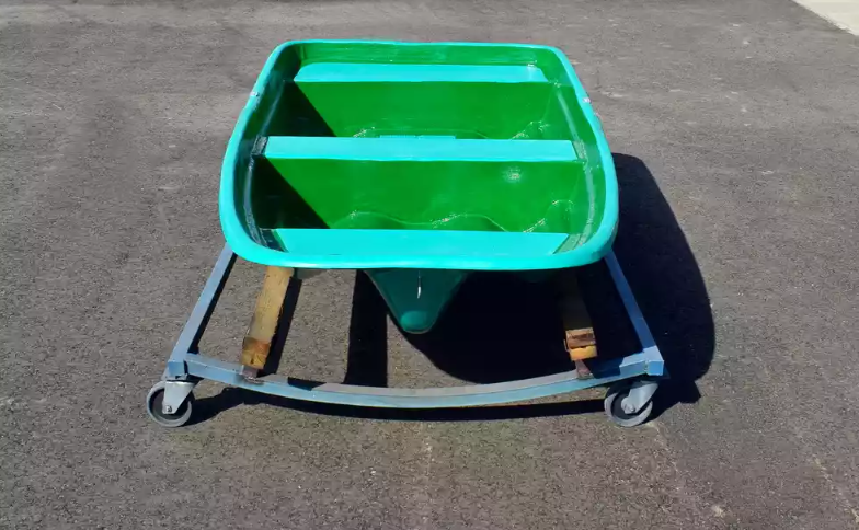 Стеклопластиковая лодка Старт (тримаран) в Махачкале