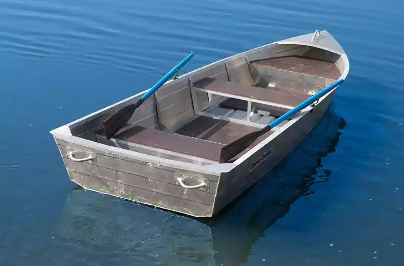 Алюминиевая лодка Вятка-Профи 32 в Махачкале