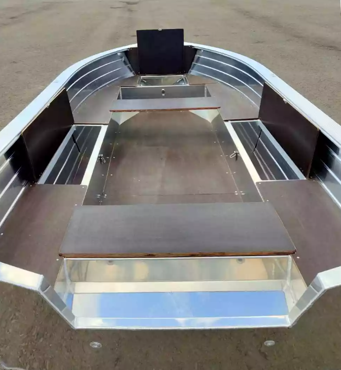 Алюминиевая лодка Неман-400 в Махачкале