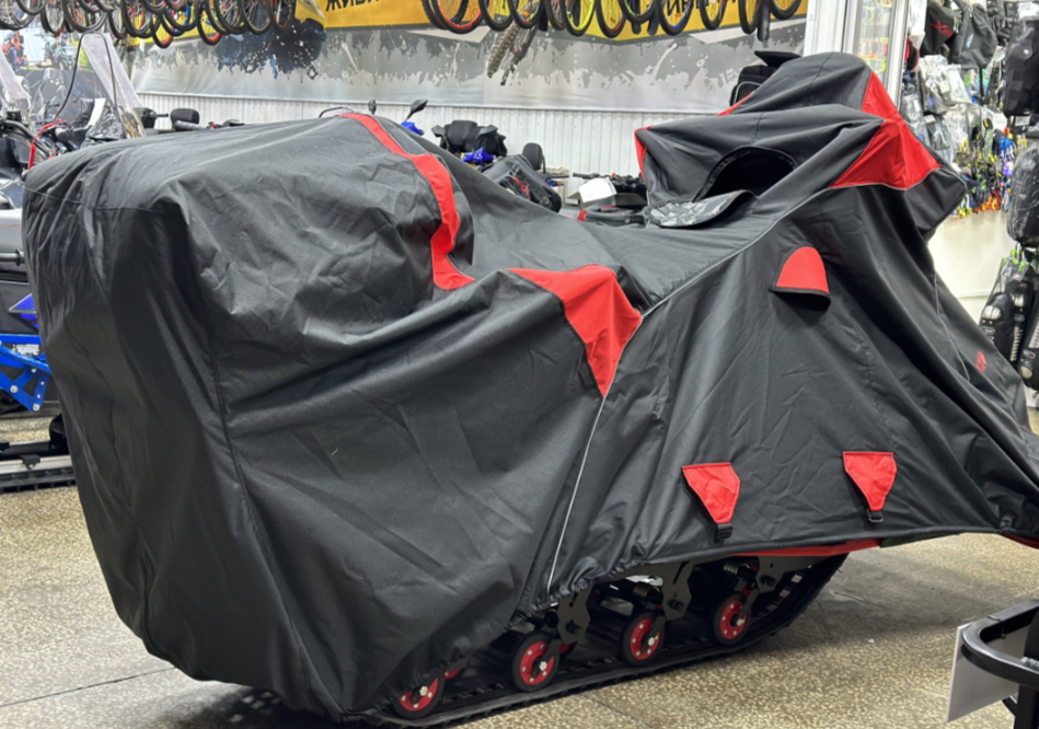 Чехол транспорт. снегохода IKUDZO HUNTER черно-красный Оксфорд ПРЕМИУМ качества с лого IKUDZO в Махачкале