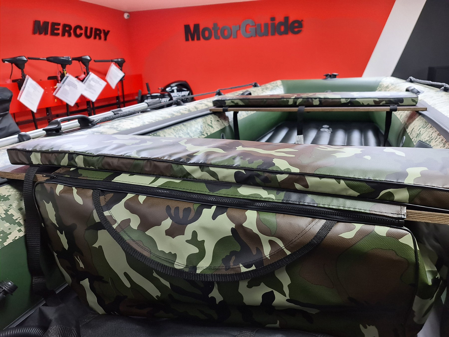 КОМПЛЕКТ МЯГКИХ НАКЛАДОК С СУМКОЙ ДЛЯ ЛОДОК 105Х20 КАМУФЛЯЖ в Махачкале