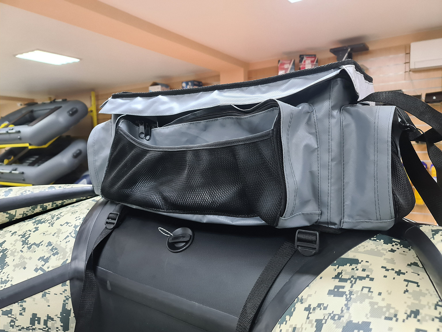 СУМКА ЛЮКС НА БАЛЛОН ДЛЯ ЛОДОК ПВХ 50Х25Х25 СМ в Махачкале